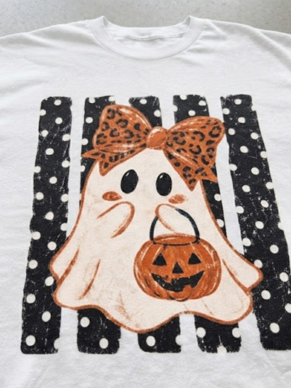 Cute Ghost Pumpkin Halloween White Cotton Gildan T-Shirt - Picture 2 of 2